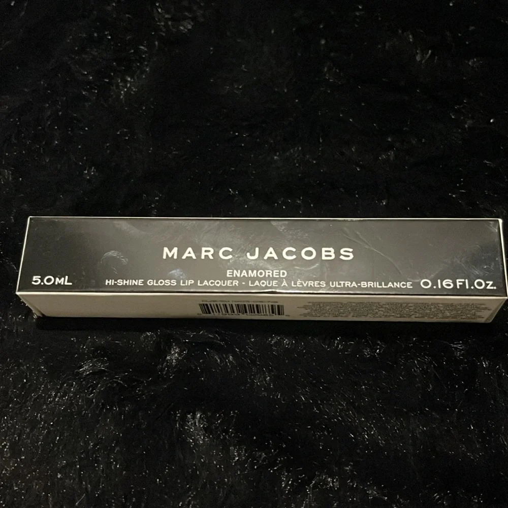 Marc Jacobs 358 Boys Don't Cry Enamored Hi-Shine Gloss Lip Lacquer